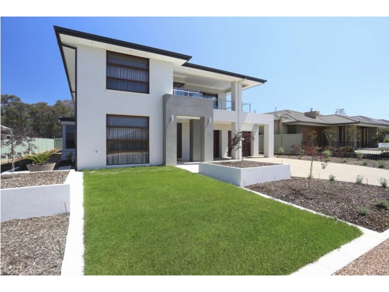 12 McConnell Drive, Junortoun VIC 3551