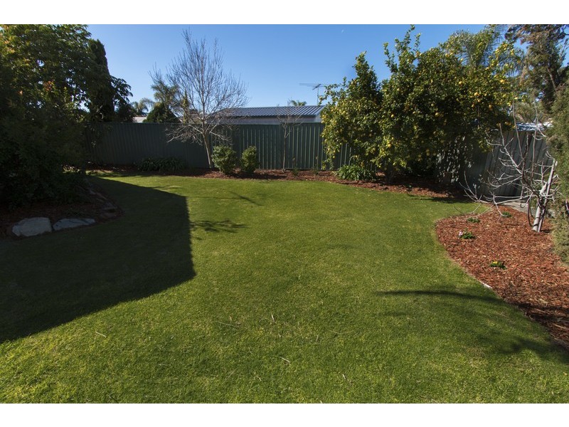 14 Morgan Place, Bibra Lake WA 6163