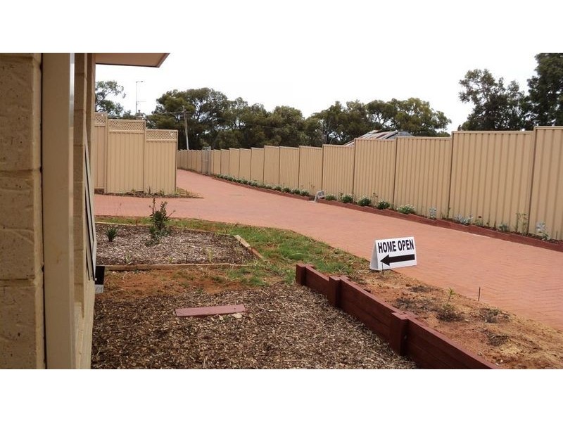 22B Lilian Ave, Armadale WA 6112