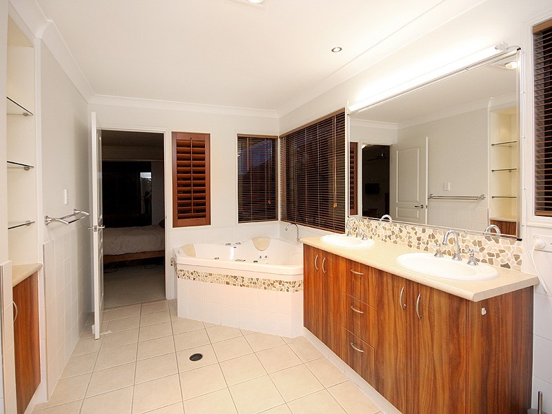 31 Sundew Crescent, Upper Coomera QLD 4209