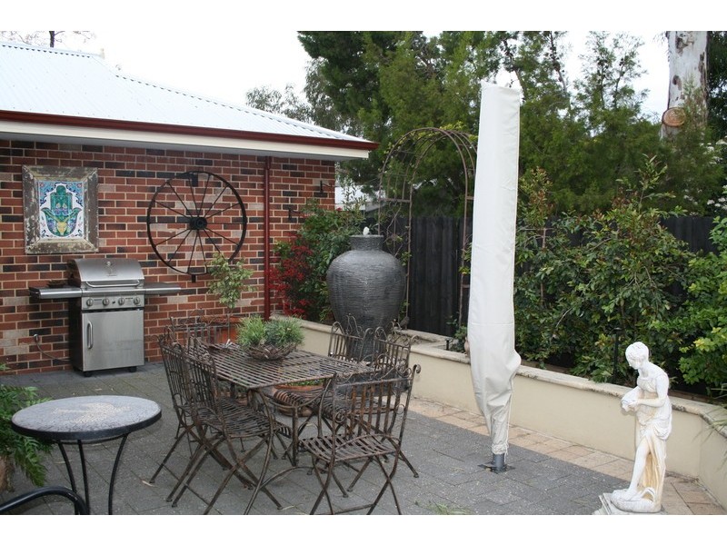 19a Fifth Ave, Bassendean WA 6054