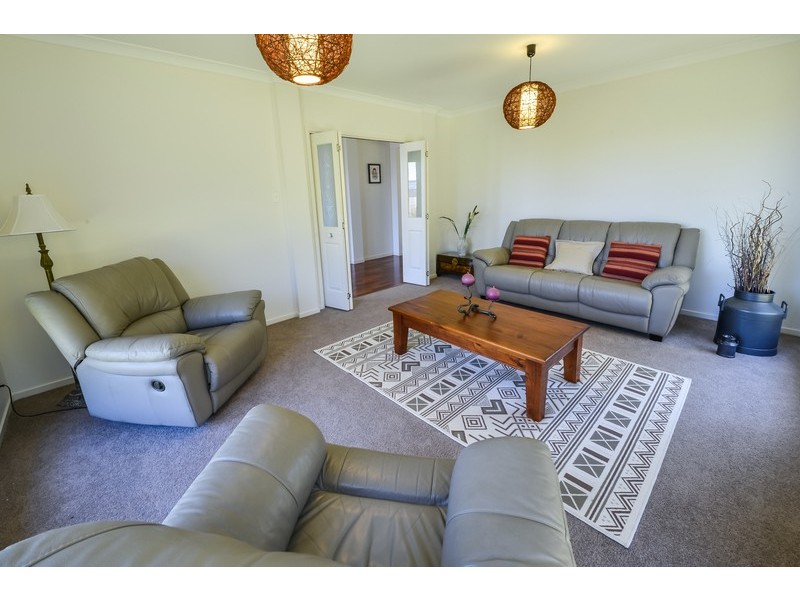 35-37 Neylon Drive, Ningi QLD 4511