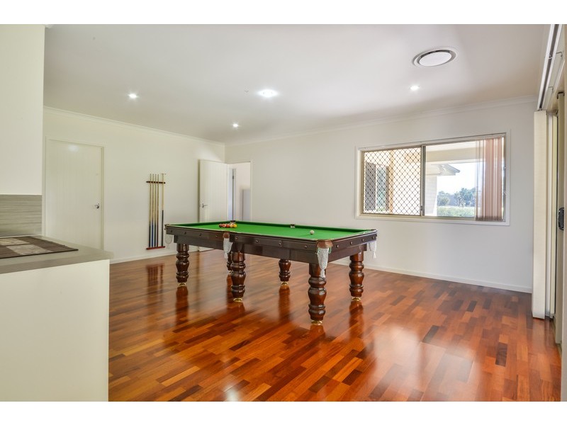 35-37 Neylon Drive, Ningi QLD 4511