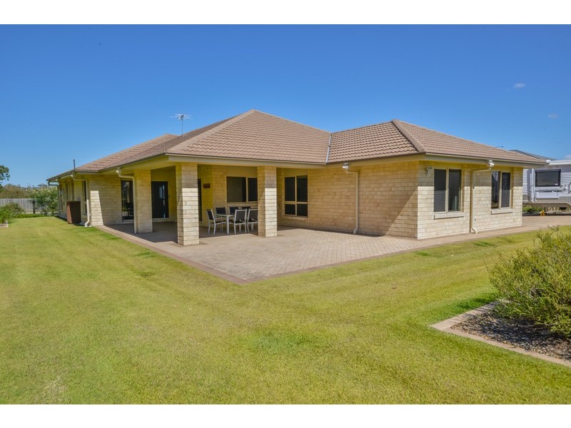 35-37 Neylon Drive, Ningi QLD 4511