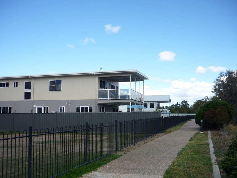 4 Cochrane Place, Kawana QLD 4701