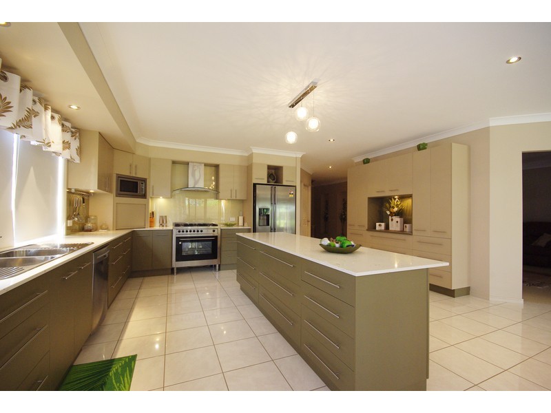 33 Cocos Drive, Ningi QLD 4511