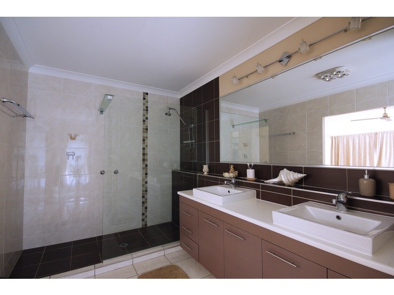 33 Cocos Drive, Ningi QLD 4511