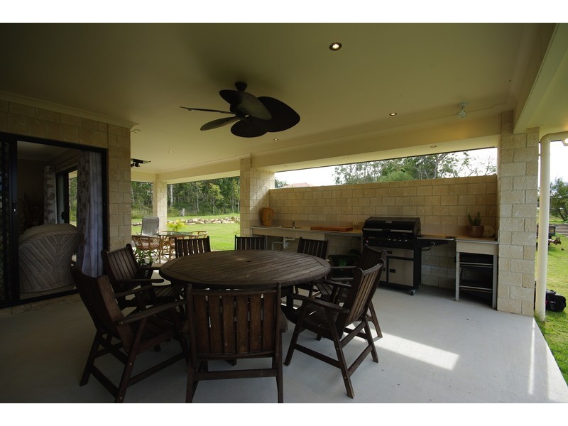 33 Cocos Drive, Ningi QLD 4511