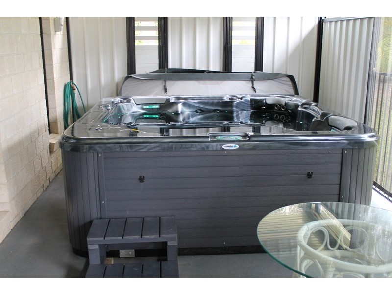 33 Cocos Drive, Ningi QLD 4511