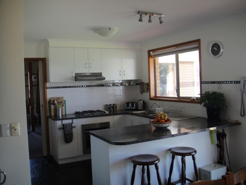 27 Warrawee Road, Leopold VIC 3224