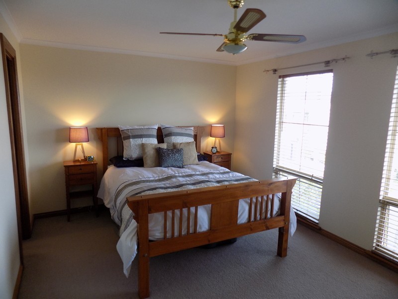 150 Perry Barr Road, Hallett Cove SA 5158