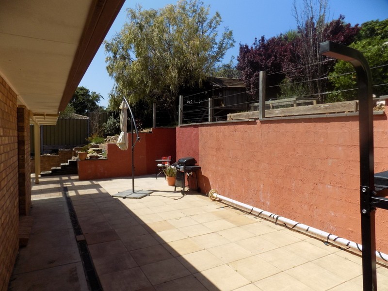 150 Perry Barr Road, Hallett Cove SA 5158