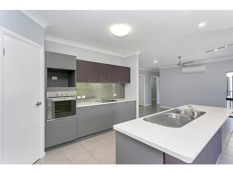 28 Moore Road, Kewarra Beach QLD 4879