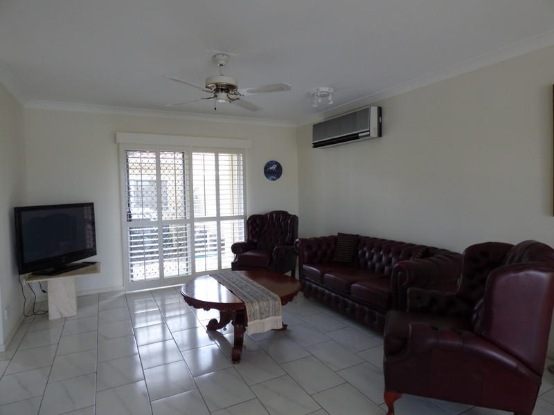 70 Pebble Beach Drive, Runaway Bay QLD 4216
