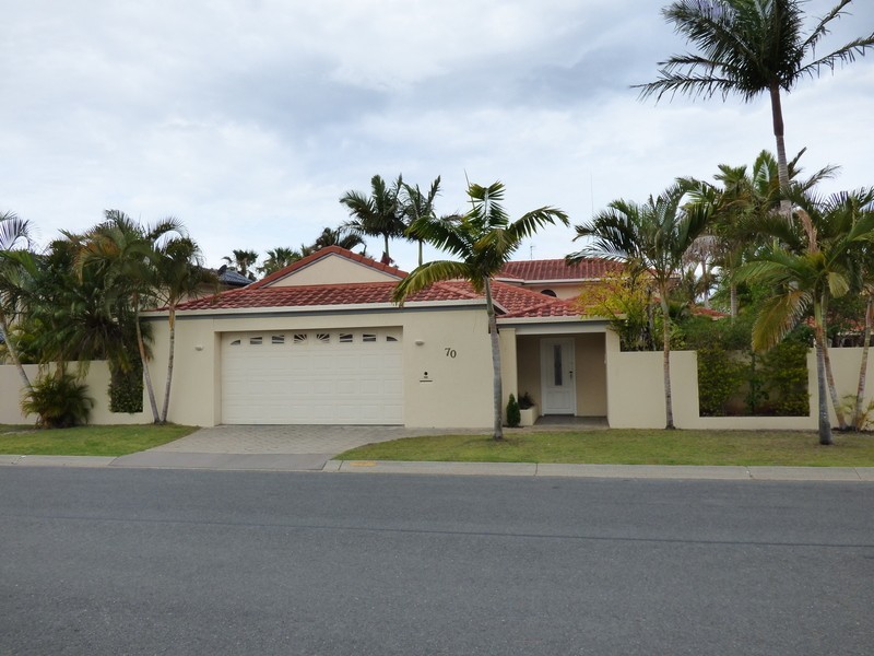 70 Pebble Beach Drive, Runaway Bay QLD 4216