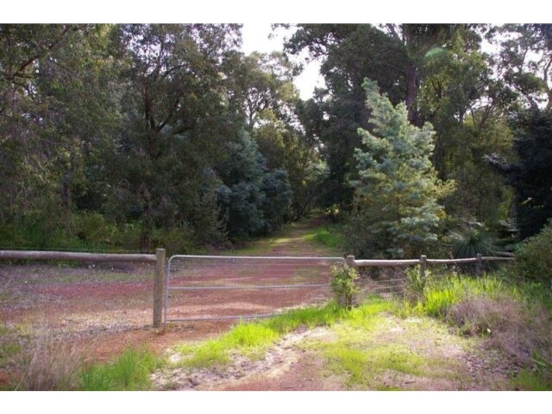 66 Narbethong Road, Bedfordale WA 6112