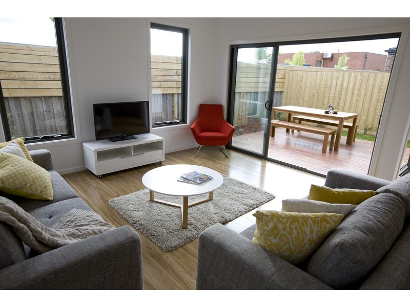 4/15 Bourbon Way, Waurn Ponds VIC 3216