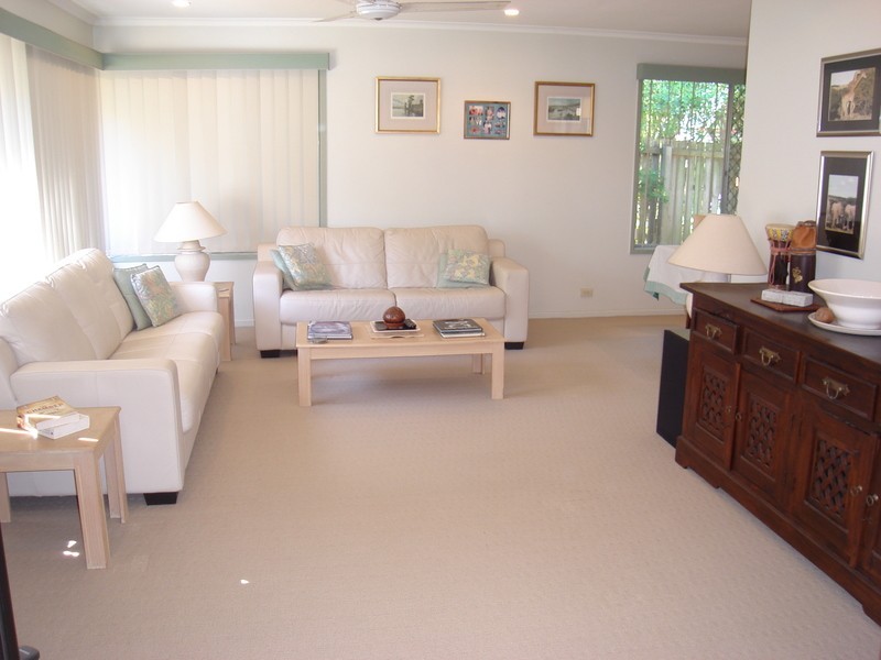 54 Marshall Lane, Kenmore QLD 4069