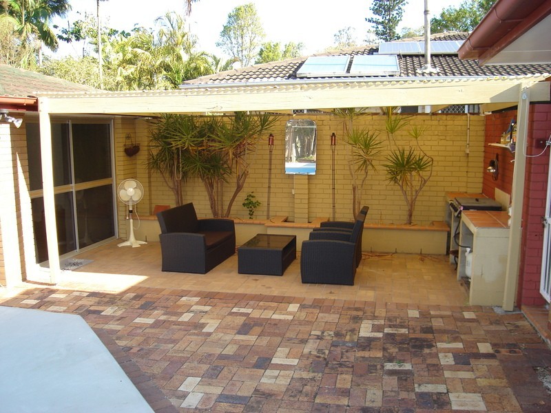 54 Marshall Lane, Kenmore QLD 4069
