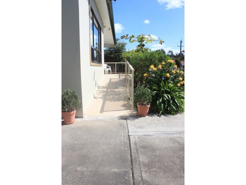 1 Craig Crescent, Dapto NSW 2530