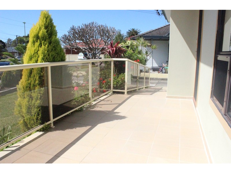 1 Craig Crescent, Dapto NSW 2530