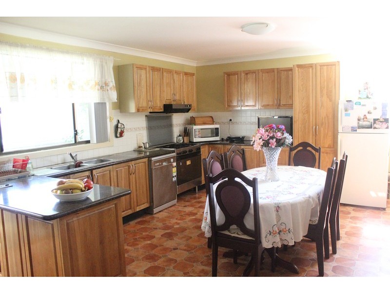 1 Craig Crescent, Dapto NSW 2530