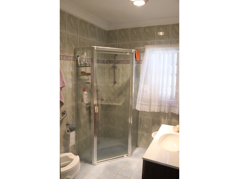 1 Craig Crescent, Dapto NSW 2530