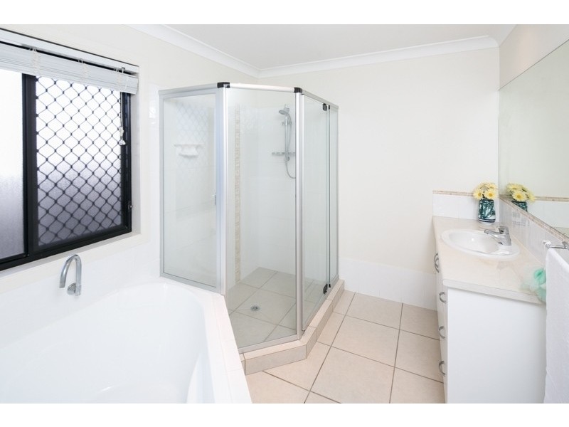 52 Aquila Street, Redland Bay QLD 4165