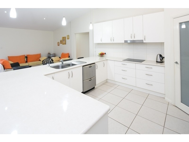 52 Aquila Street, Redland Bay QLD 4165