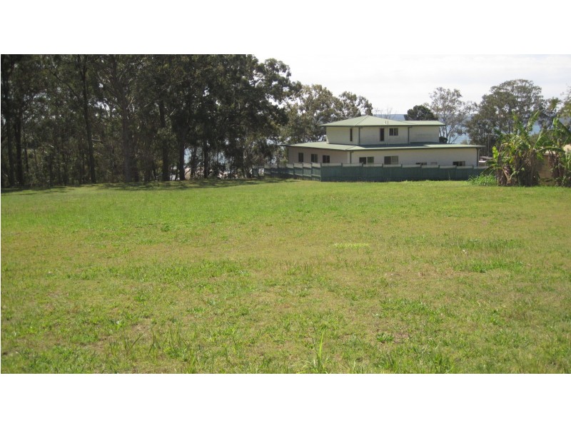 12 Willes St, Russell Island QLD 4184