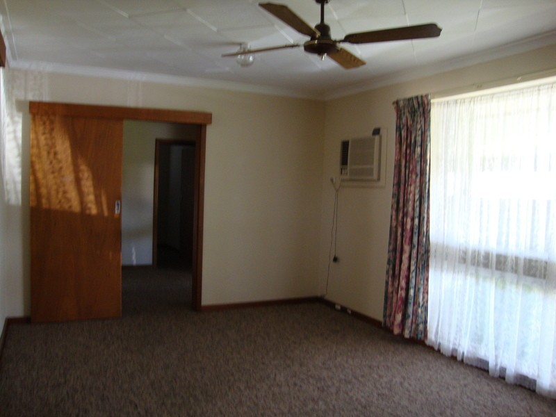 13 Russell Street, Pinjarra WA 6208