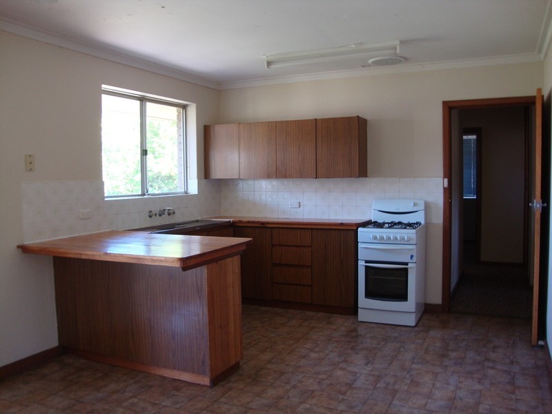 13 Russell Street, Pinjarra WA 6208