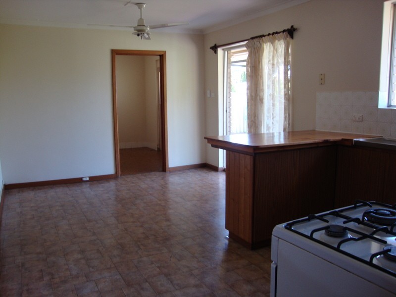 13 Russell Street, Pinjarra WA 6208
