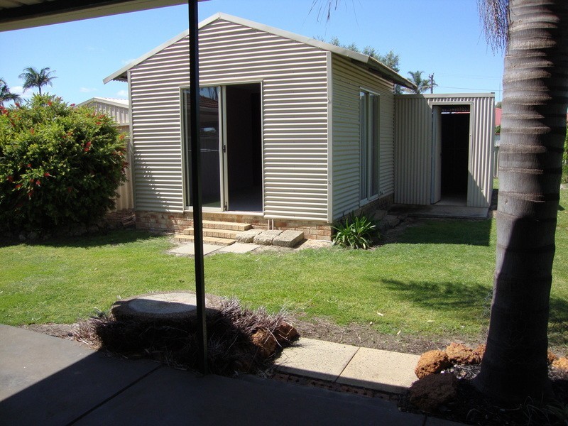 13 Russell Street, Pinjarra WA 6208