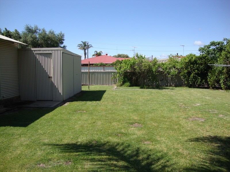 13 Russell Street, Pinjarra WA 6208