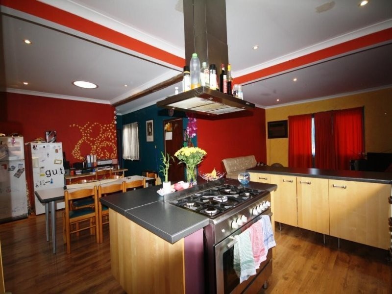 34 Gilbert St, Bayswater WA 6053