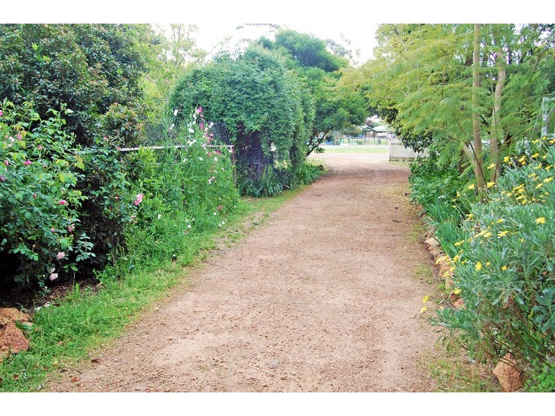 6-8 George Street, Mount Helena WA 6082