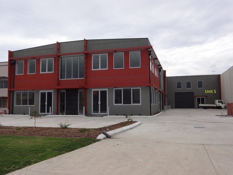 5/6 Blackly Row, Cockburn Central WA 6164