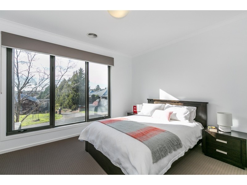 1/15 Bourbon Way, Waurn Ponds VIC 3216