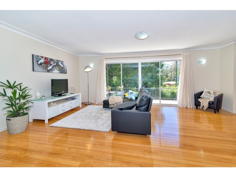 19 Bingara Street, Mount Lofty QLD 4350