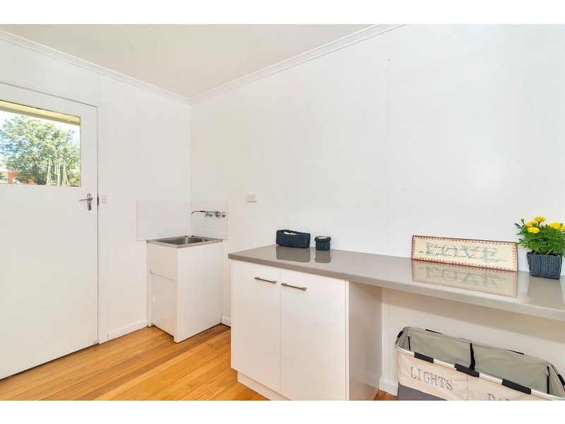 19 Bingara Street, Mount Lofty QLD 4350
