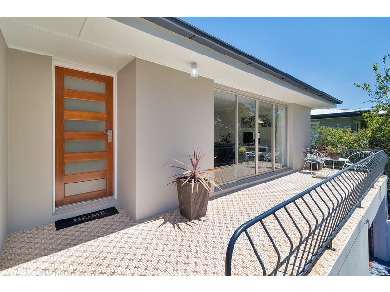 19 Bingara Street, Mount Lofty QLD 4350