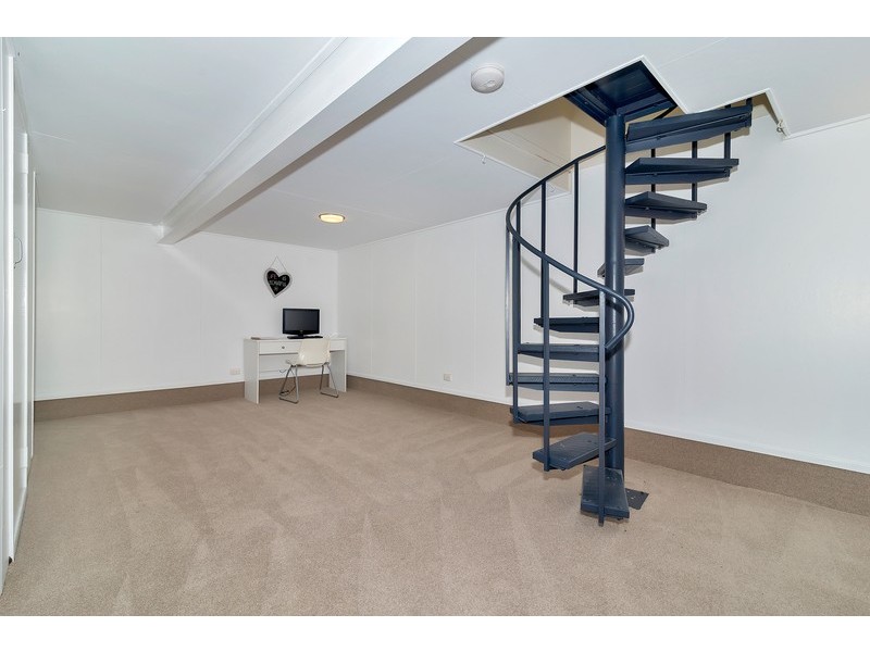 19 Bingara Street, Mount Lofty QLD 4350