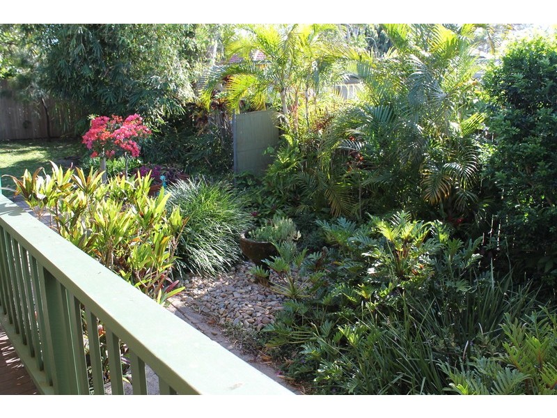 5 Second Avenue, Labrador QLD 4215