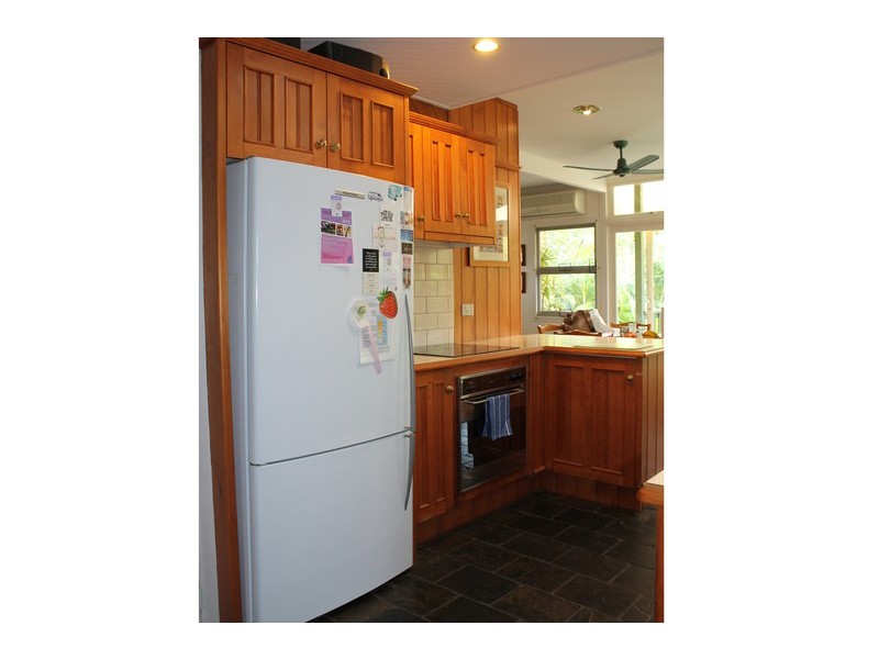 5 Second Avenue, Labrador QLD 4215