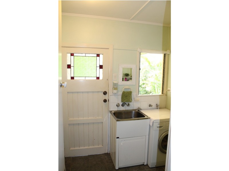 5 Second Avenue, Labrador QLD 4215