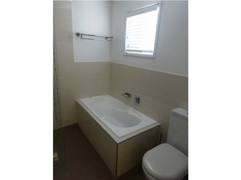 2/60 Adsett Street, Taringa QLD 4068