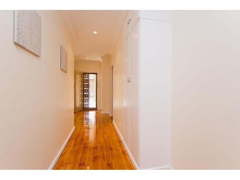 95 McInerney Ave, Mitchell Park SA 5043