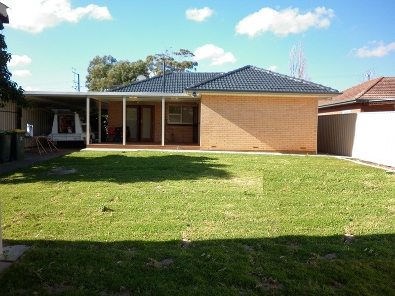 95 McInerney Ave, Mitchell Park SA 5043
