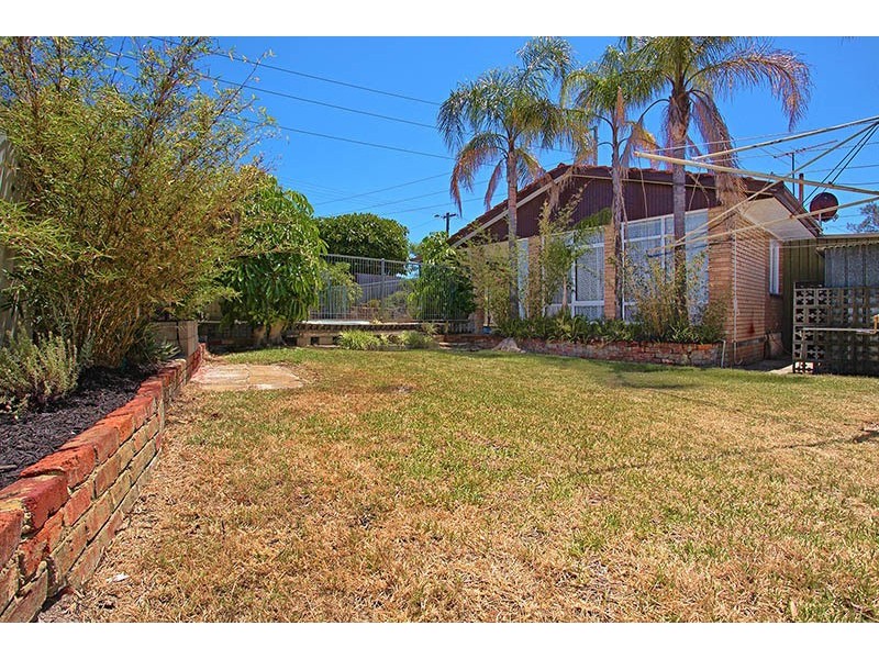 182 Collier Road, Embleton WA 6062